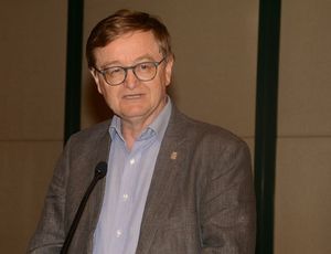 Dr hab. Waldemar Martyniuk, prof. UJ  szefem komisji sprawdzającej znajomość j. polskiego